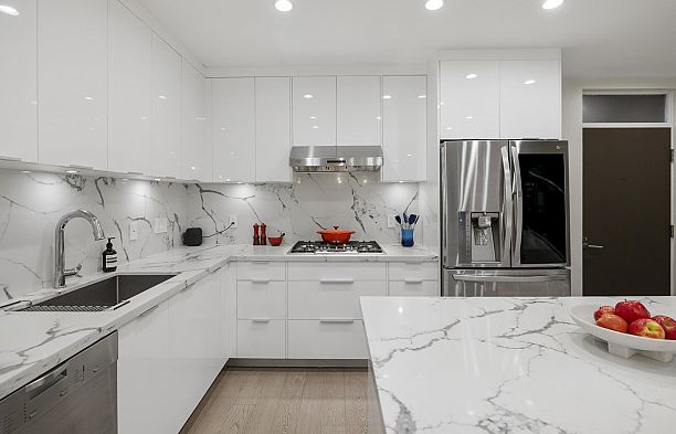 211 1961 Collingwood Street Kitsilano