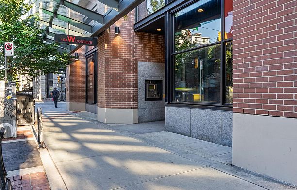 2404 108 W Cordova Street Downtown VW