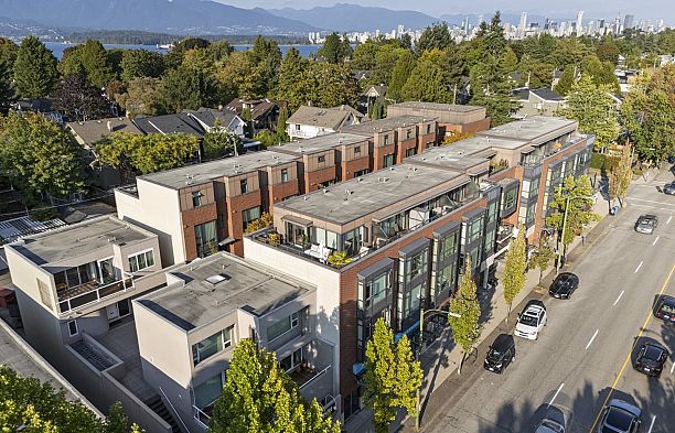 211 1961 Collingwood Street Kitsilano