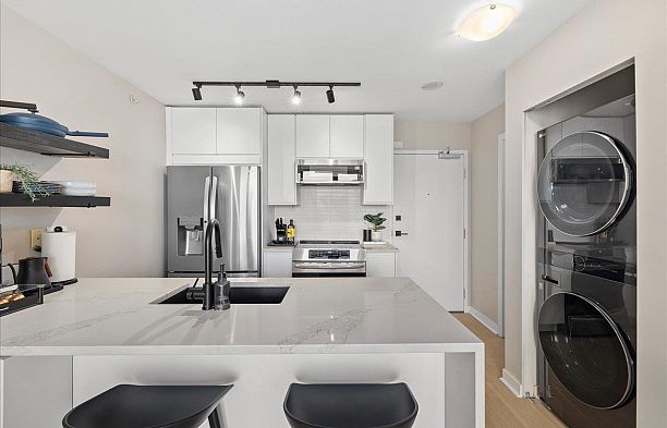 2308 928 Homer Street Yaletown