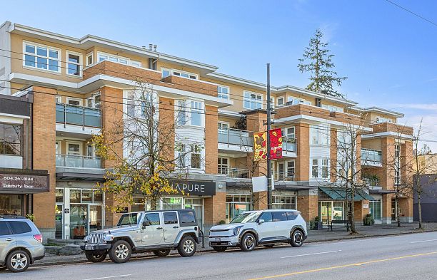 303 3580 W 41st Avenue Southlands