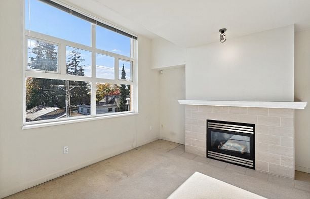 303 3580 W 41st Avenue Southlands