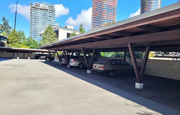 505 5926 Tisdall Street Oakridge VW