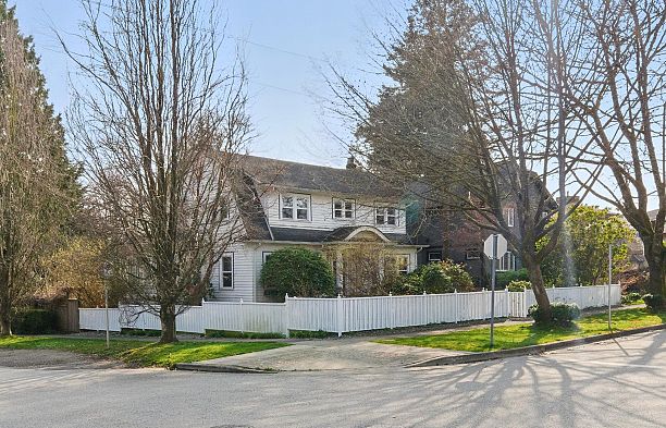 3506 W 42nd Avenue Southlands