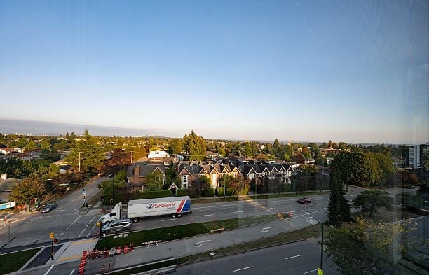 603 538 W 45th Avenue Oakridge VW