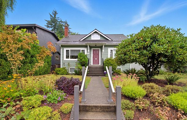 3247 W 30th Avenue MacKenzie Heights