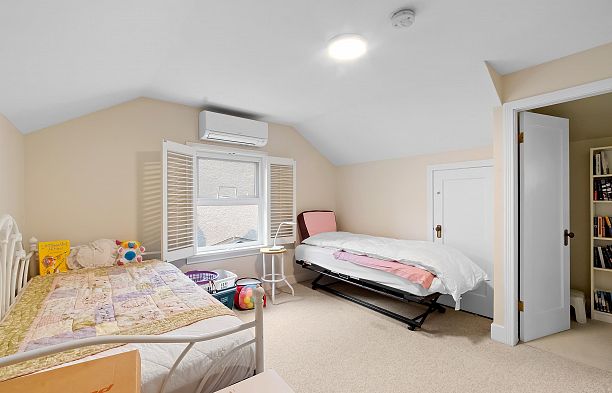 3247 W 30th Avenue MacKenzie Heights