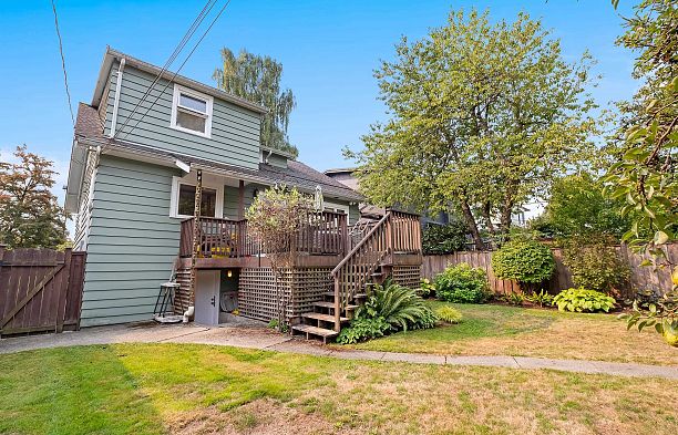 3247 W 30th Avenue MacKenzie Heights