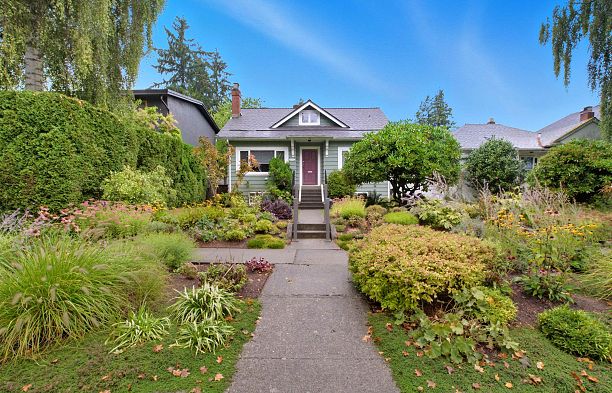 3247 W 30th Avenue MacKenzie Heights