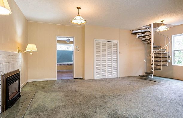 2720 W 24th Avenue Arbutus