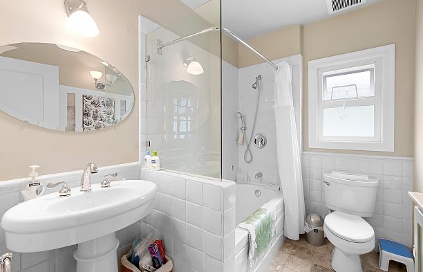 3247 W 30th Avenue MacKenzie Heights