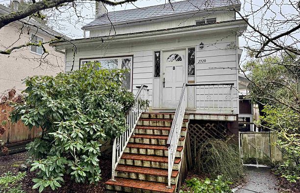 2720 W 24th Avenue Arbutus