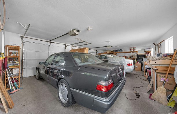 426 W 44th Avenue Oakridge VW