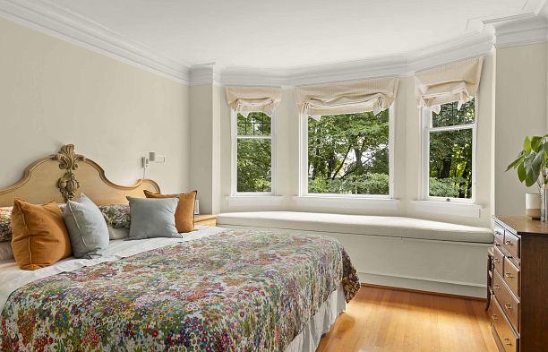 2527 W 37th Avenue MacKenzie Heights