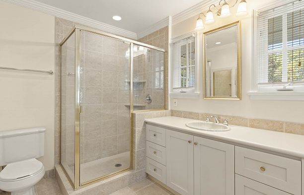 2527 W 37th Avenue MacKenzie Heights