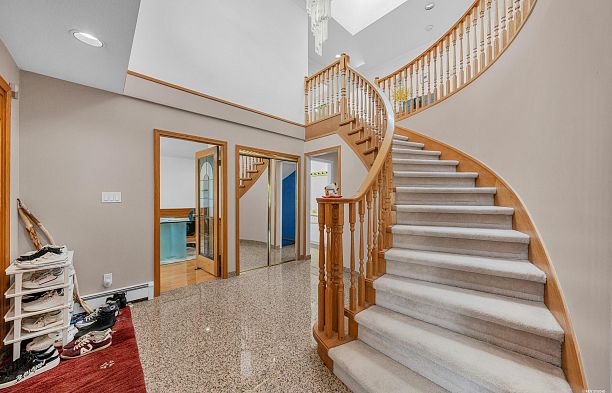 426 W 44th Avenue Oakridge VW