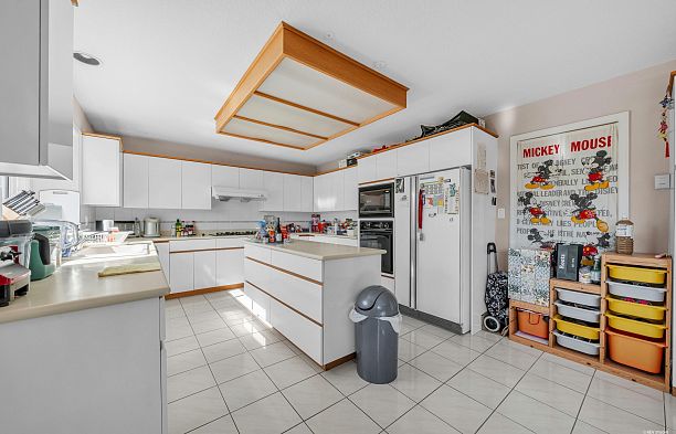 426 W 44th Avenue Oakridge VW