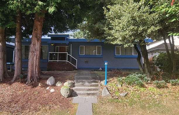 5989 Fremlin Street Oakridge VW
