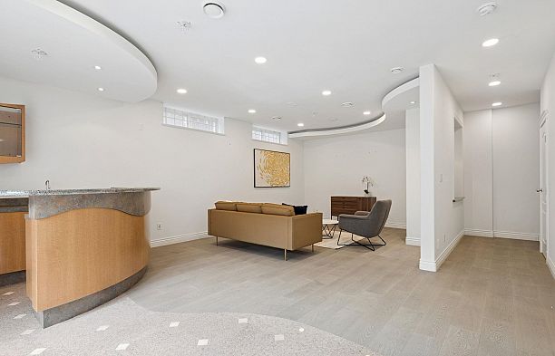 2236 W 20th Avenue Arbutus