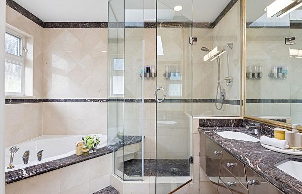 2236 W 20th Avenue Arbutus