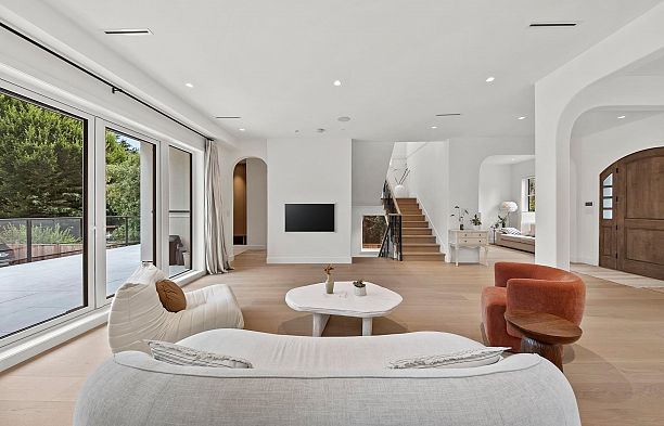 3227 W 35th Avenue MacKenzie Heights