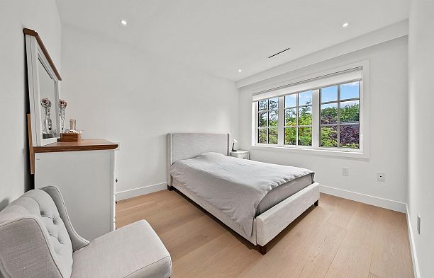 3227 W 35th Avenue MacKenzie Heights