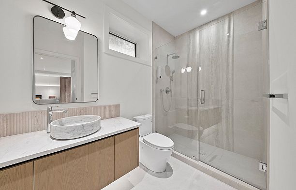 3227 W 35th Avenue MacKenzie Heights