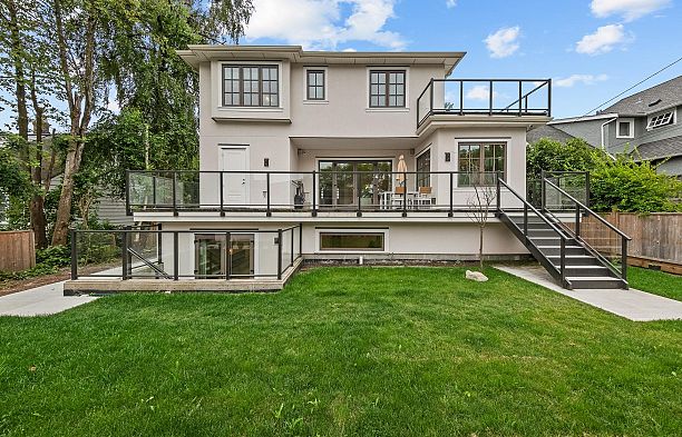 3227 W 35th Avenue MacKenzie Heights