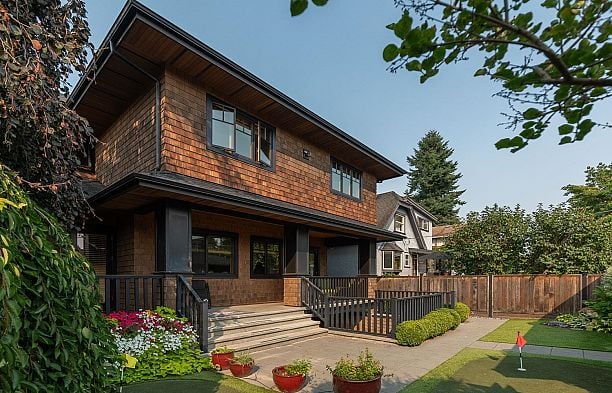 3230 W 31st Avenue MacKenzie Heights