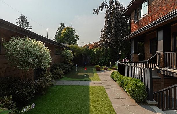 3230 W 31st Avenue MacKenzie Heights