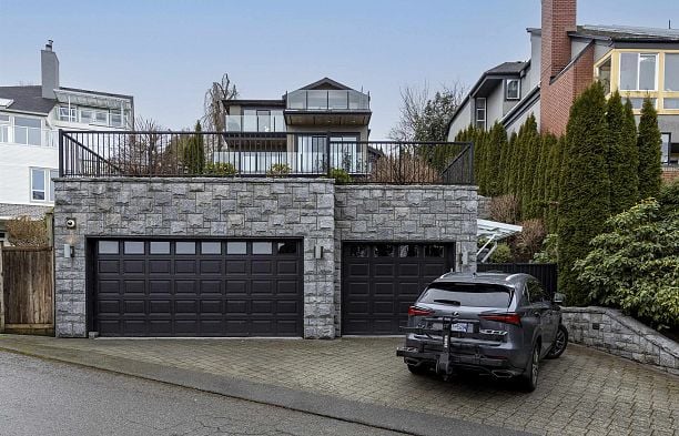 4578 Puget Drive Quilchena