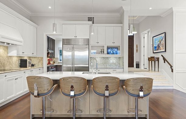 4578 Puget Drive Quilchena