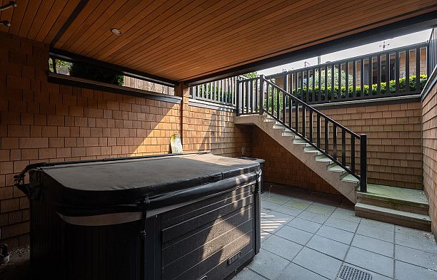 3230 W 31st Avenue MacKenzie Heights