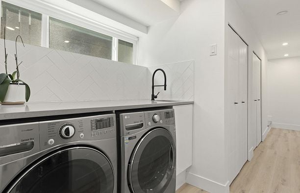 4615 W 7th Avenue Point Grey