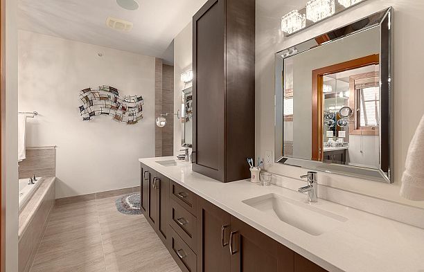 3230 W 31st Avenue MacKenzie Heights