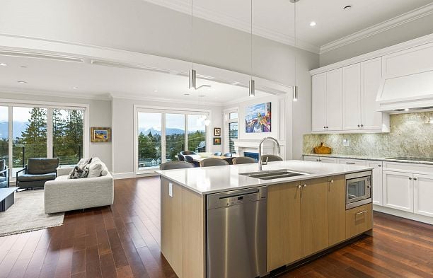 4578 Puget Drive Quilchena