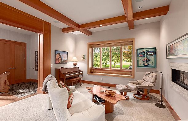 3230 W 31st Avenue MacKenzie Heights