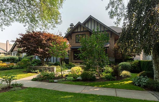 3230 W 31st Avenue MacKenzie Heights