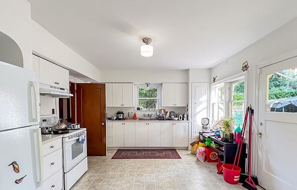 4786 Drummond Drive Point Grey