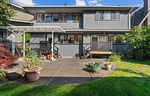 3126 W 35th Avenue MacKenzie Heights