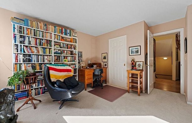 3126 W 35th Avenue MacKenzie Heights