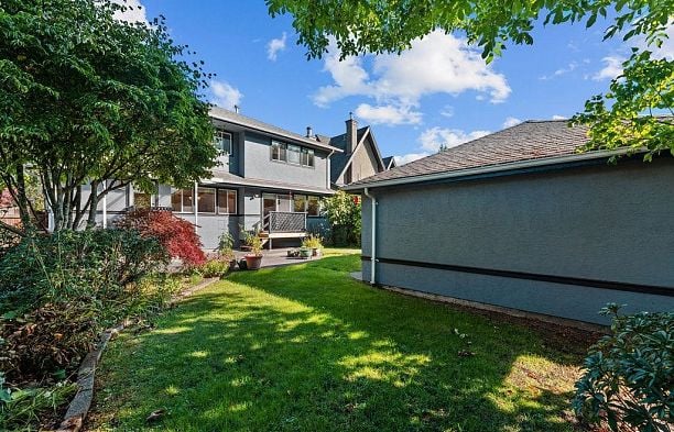 3126 W 35th Avenue MacKenzie Heights