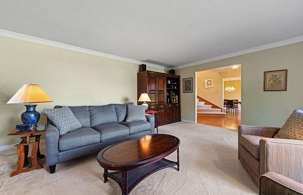 3126 W 35th Avenue MacKenzie Heights