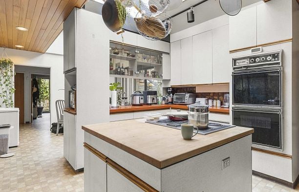 4564 W 11th Avenue Point Grey
