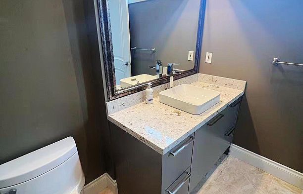 2721 W 21 Avenue Arbutus