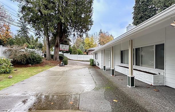 3522 SW Marine Drive Southlands