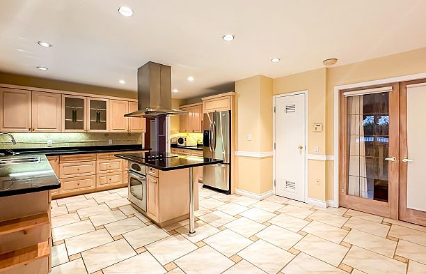 3522 SW Marine Drive Southlands