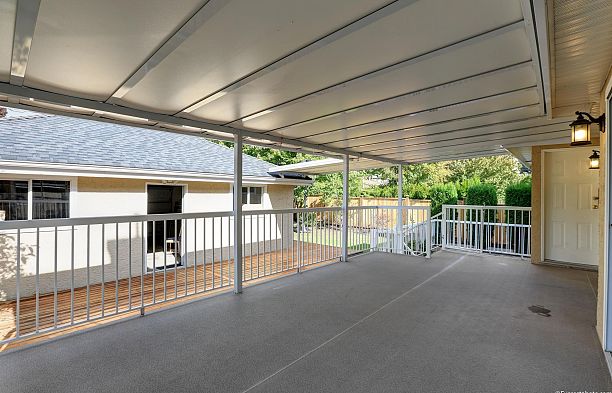 2403 W 20th Avenue Arbutus