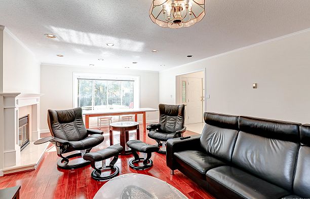 2403 W 20th Avenue Arbutus