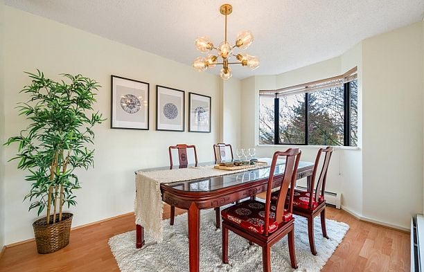 4A 1568 W 12th Avenue Fairview VW